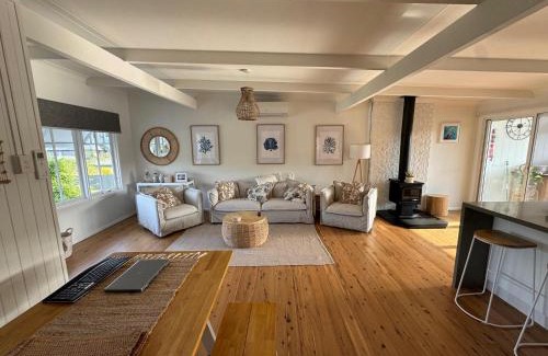 Shoal Bay Casa | Shoaly House and Shoaly House Cottage - perfect for multiple families & wedding groups