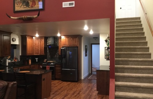 Blackhawk Casa | Shome Barnominium 3700 sq Full RV hookup 7 beds