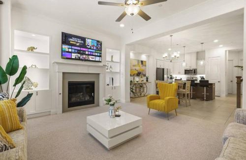 Lewisville Casa | Shop & Store Oasis, 13min from Airport, Prime Spot
