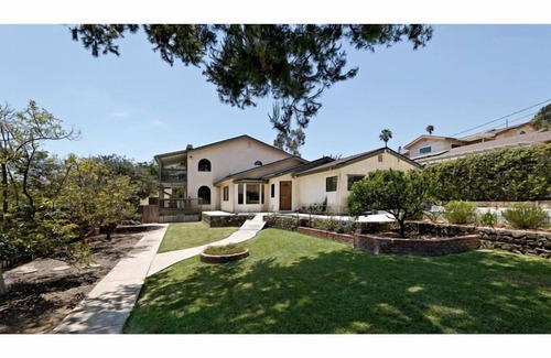Camarillo Apartamento | Ir de compras, playas, mercados de agricultores, en el corazón del Sur de California