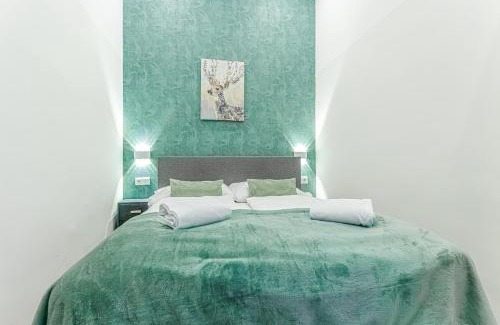 Mariahilf Apartamento | Shopping Paradise 9BR Complex Ideal for 22 People
