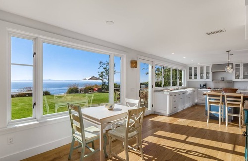 The Mesa Casa | SHORELINE BLISS - Oceanfront - Private Peninsula - Pet Friendly - Bikes