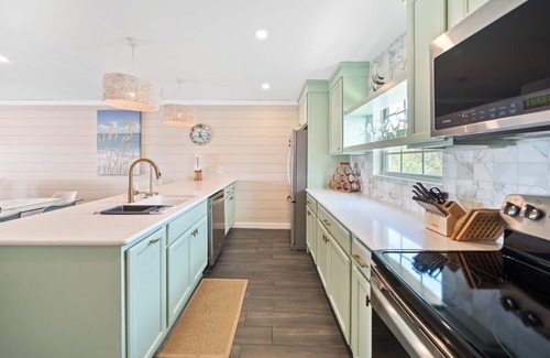 Inlet Beach Casa | Shoreline Breeze | Steps to the Beach | Beautiful views from 2nd and 3rd balconies