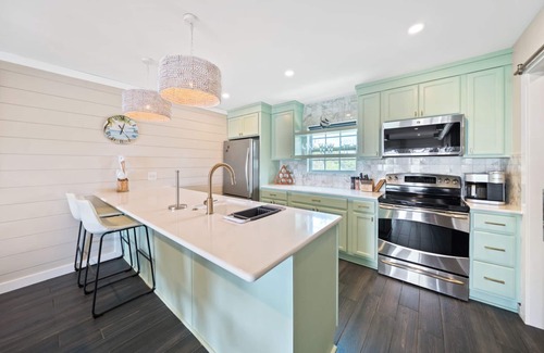Inlet Beach Casa | Shoreline Breeze | Steps to the Beach | Beautiful views from 2nd and 3rd balconies
