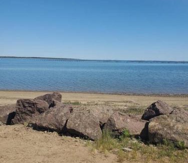 Pirogue Casa | Shoreline Escape Serene Retreat