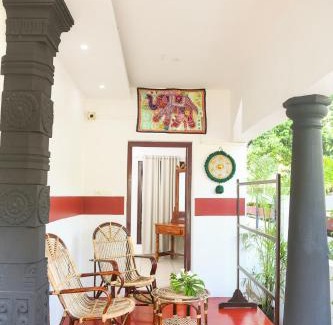 Mararikulam Cama Y Desayuno | Shoreline Marari Beach Villa at Golden Beach Mararikulam