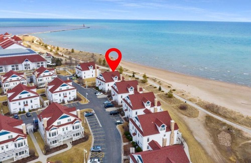 Sheboygan Villa | Shoreline Sanctuary - 4 Bedroom Beachfront Condo