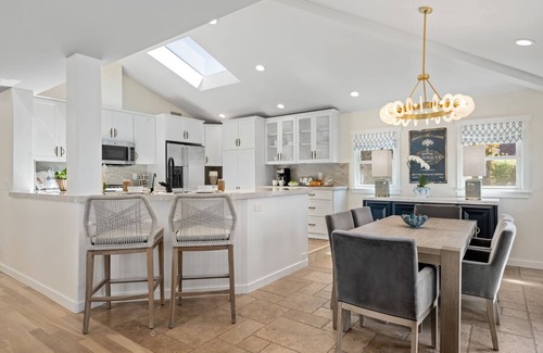 The Mesa Casa | Shoreline Splendor on the Mesa