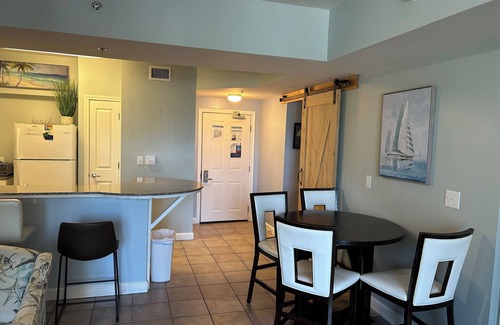 Long Beach Condominio | Shores of Panama: Most Sought-After Beachfront Getaway with Same Floor Parking