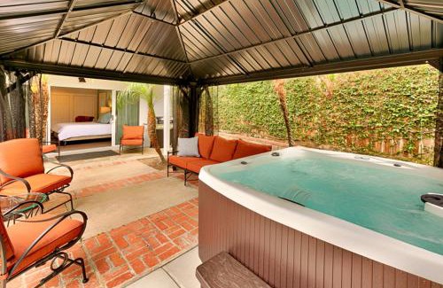 La Jolla Shores Casa | Shores Perfection - Spa, AC, Pet Friendly, Parking, Fire Pit & Massive Private Yard!