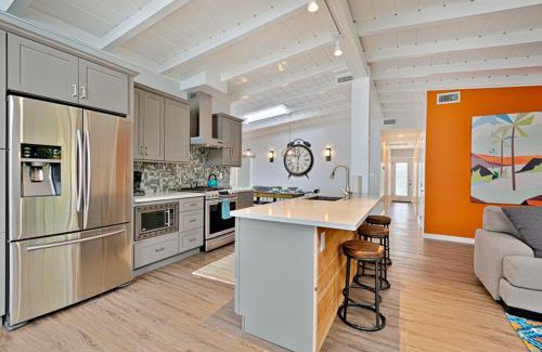 La Jolla Shores Casa | Shores Perfection - Spa, AC, Pet Friendly, Parking, Fire Pit & Massive Private Yard!