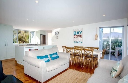 Tutukaka Casa | Shoreside - Tutukaka Holiday Home