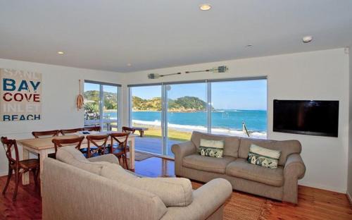 Tutukaka Casa | Shoreside - Tutukaka Holiday Home