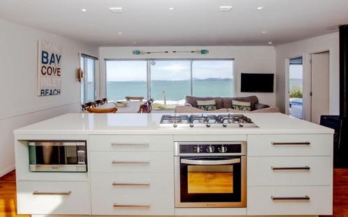 Tutukaka Casa | Shoreside - Tutukaka Holiday Home