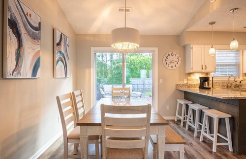 Silver Lake Casa | Save 20% on Summer Stays! 907 Brewster Lane