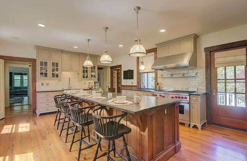 Yarmouth Port Casa | Short Drive to Gray's Beach!