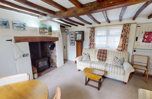Aylesbury Cabaña | Short Let Space Bailey's Cottage two bedroom cottage near the centre of Aylesbury.