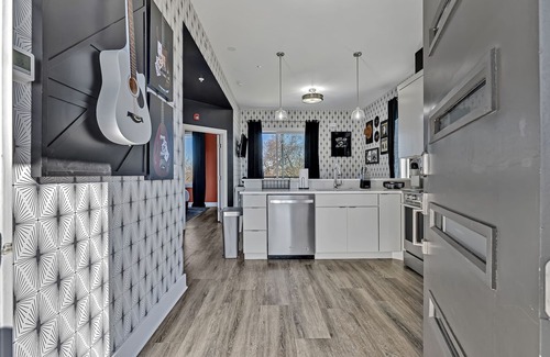 Hadley - Washington Condominio | Short uber to Broadway at The Outlaw, Free Parking