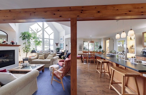 The Blue Mountains Chalet De Esquí | Short walk from the Village at Blue Mountain - fantastic views of the mountains!