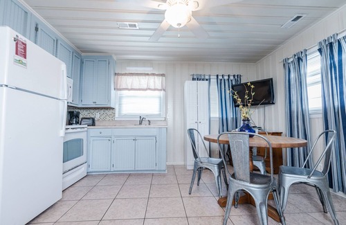 Ocean Drive Cabaña | Short walk to Beach, Private poolside cottage-5---- 1 Bed/1 Bath near Main St
