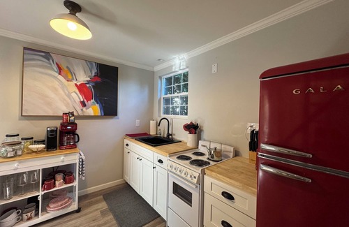 McMinnville Casa | Evermore Carriage House—Short Walk to 3rd Street!