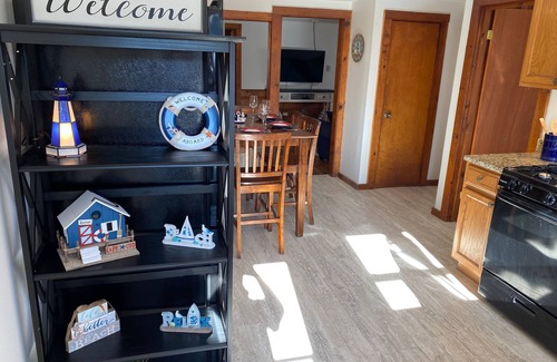 Bass River Casa | Short Walk to Beaches, Restaurants, and Fun. Onsite Putting Green. Sleeps 6-12.