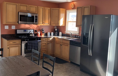 Bloomsburg Casa | Short walk to Bloomsburg university, Bloomsburg geisinger hospital