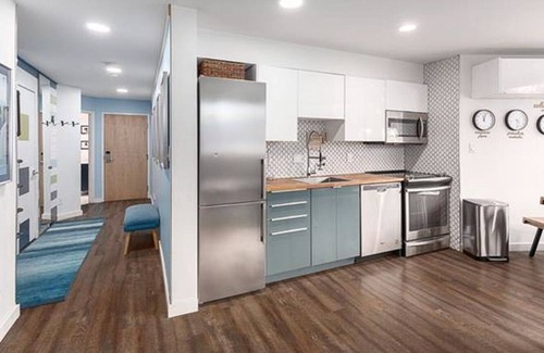 Whistler Cay Heights Apartamento | Short walk to ski hill! Condo in fun Whistler village, pet-friendly! Licensed