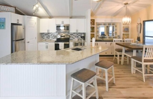 Montego Bay Casa | Short walk to the beach * Montego Bay;Ocean City, MD