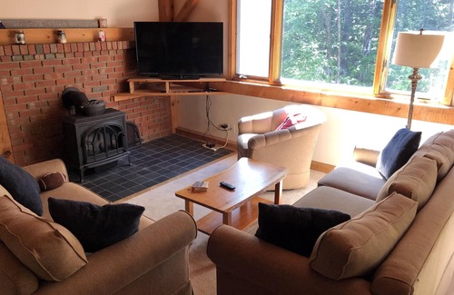 Carrabassett Valley Condominio | Short walking distance to Sawduster Chairlift