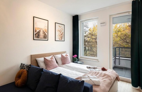 Marymount Apartamento | ShortStayPoland Krzemieniecka