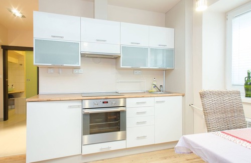 Muranow Apartamento | ShortStayPoland Solidarnosci B8