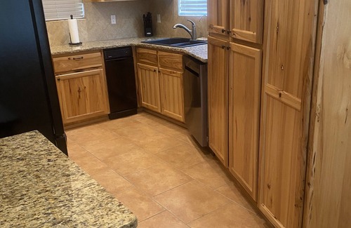 Lake Havasu City Condominio | Shoshone Lower Unit with Lake and Pool Views