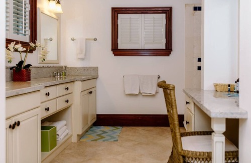 Testman Casa | Shoys Beach House - 5 bedroom villa on the Beach!