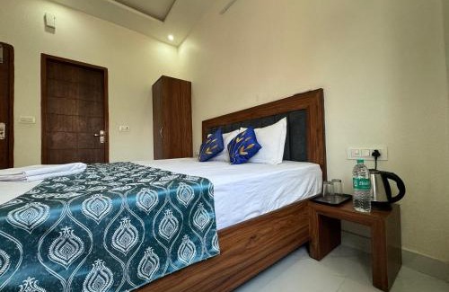 Vrindavan Hotel | Shree Hanumat Kripa Dham