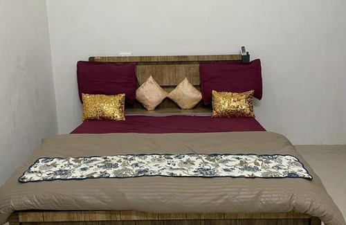 Vrindavan Apartamento | Shree Radhe Dham Homestay