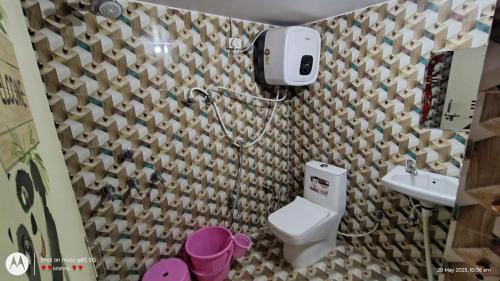 Misrikh Casa | Shri Brahmadev Athithi Bhavan