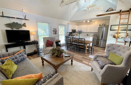 Ocracoke Casa | Shrimp House: cabaña de estilo costero de Nueva Inglaterra, diseño único.