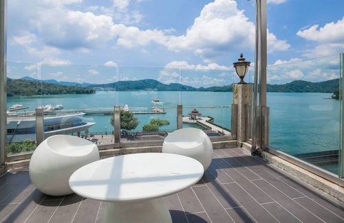 Yuchi Hotel | Shuian Lakeside Hotel