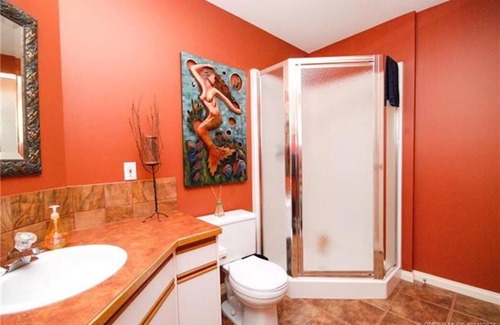 Sicamous Casa | SHUSWAP SOL, ARENA Y SURF !!!