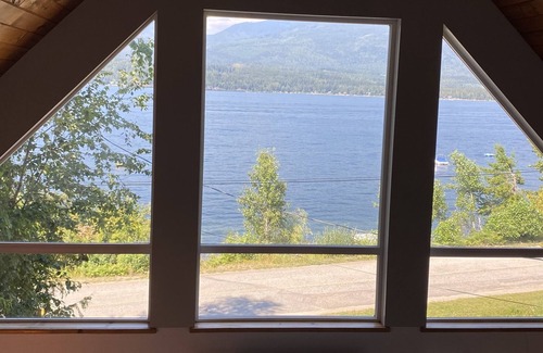 Blind Bay Casa | Shuswap Views Semi-Lakefront A-Frame Sleeps 4 King Bed Bunks Beach