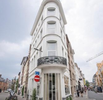 Antwerp Casa | SHWAY60 Family House