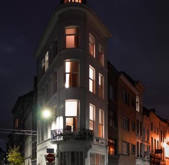 Antwerp Casa | SHWAY60 Family House