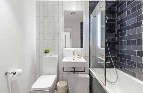 Docklands Villa | ShyVilla