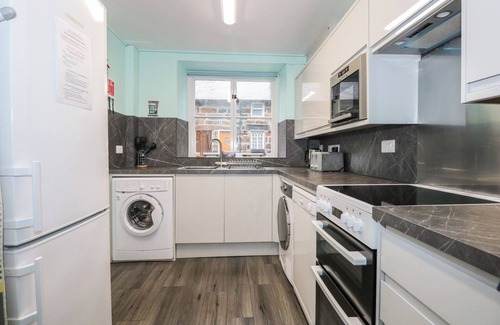 Beddgelert Casa | SI-YR-AFON, pet friendly, character holiday cottage in Beddgelert
