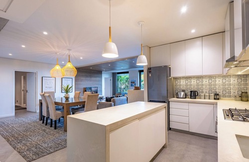Hillhead Apartamento | Sibaya 3BR | Lush Views, Pool & Peaceful Stay