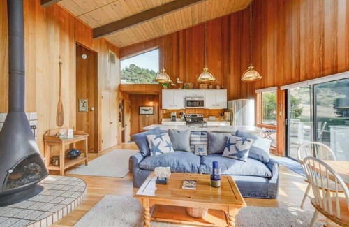 Sea Ranch Casa | Sibley | Beautiful Ocean Views & Hot Tub!