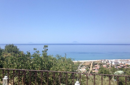 Province of Messina Apartamento | Sicilian Suite Garden