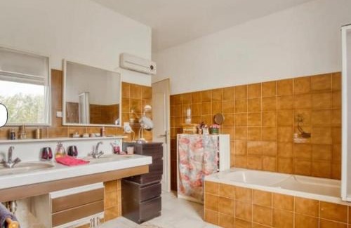 Charron Villa | Sicomnia