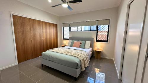 North Lakes Casa | Sienna Rise - Walk to Westfield sleeps 6 North Lakes